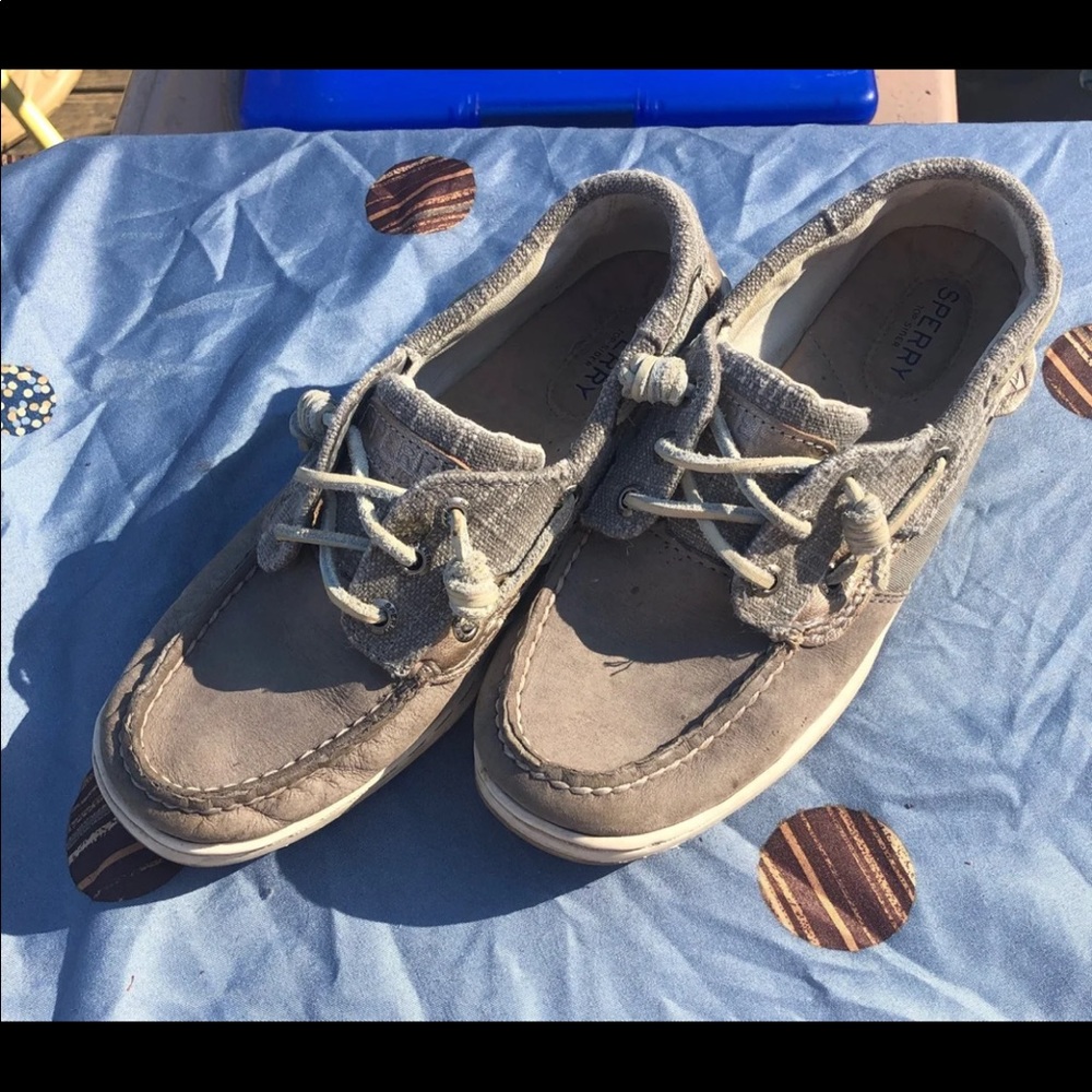 20%🔻Rose gold/Grey Sperry’s